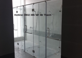 Thi công vách kính phòng tắm 180 độ quận Phú Nhuận
