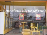 Thi công vách mặt dựng cường lực tại Bách Hóa Xanh Hóc Môn