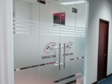 kính nghiệm trong thi công vách kính cường lực tại hcm