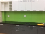 Lắp đặt kính ốp bếp cao cấp Hóc môn
