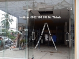 Lắp đặt cửa kính vách kính tại Bách Hóa Xanh