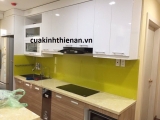 Thi công kính ốp bếp cường lực 8mm quận 7