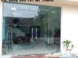 Hướng dẫn cách lau chùi làm sạch cửa kính