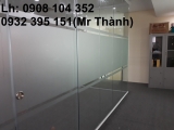 Báo giá vách kính cường lực 10mm rẻ nhất thị trường