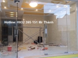 Báo giá thi công lắp đặt cửa kính cường lực