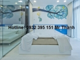 Lắp đặt vách kính phòng ngủ sang trọng