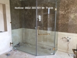 Báo giá cắt kính lắp đặt phòng tắm kính