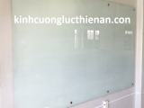 Báo giá thi công bảng kính văn phòng cường lực quận 8