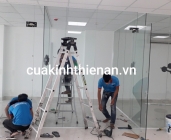 Vách kính 10mm giá rẻ nhất thị trường