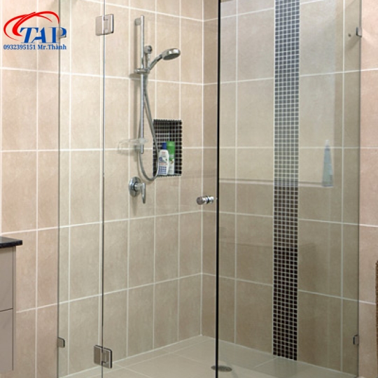 vách tắm kính đứng tại tphcm