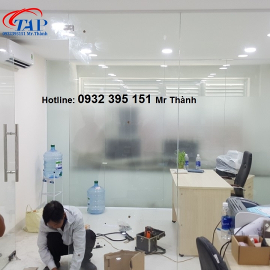 Thi công vách kính giá rẻ nhất thị trường