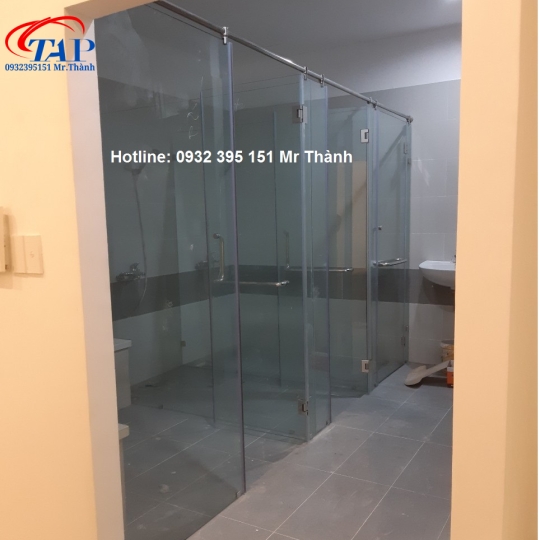 Thi công vách kính phòng tắm 180 độ quận Bình Thạnh