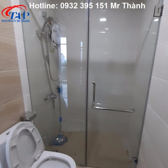 Ưu điểm vách tắm kính vuông góc 90 độ 
