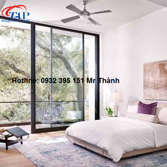 Báo giá vách kính 10ly cho phòng ngủ sang trọng