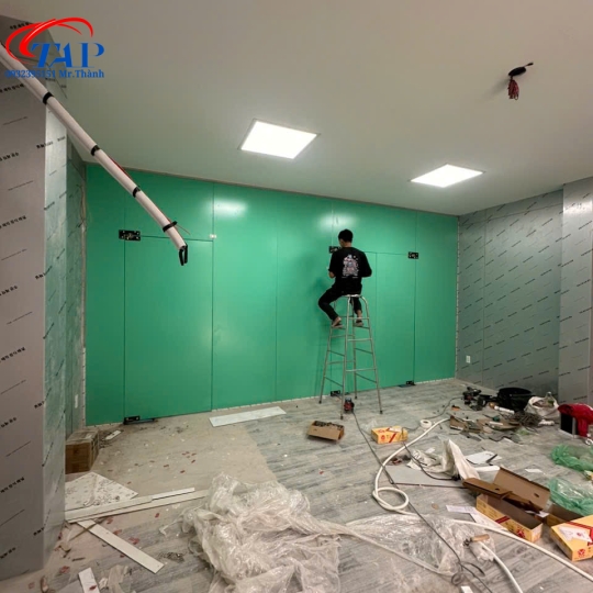 Vách kính văn phòng giá tốt Quận 1