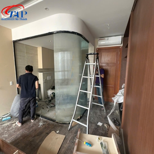 Vách kính văn phòng giá tốt Quận 2